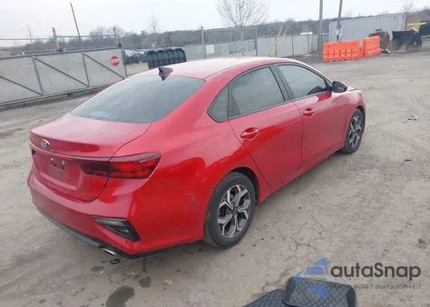 2021 Kia Forte Lxs z USA, uszkodzony, nr VIN 3KPF24AD3ME340365